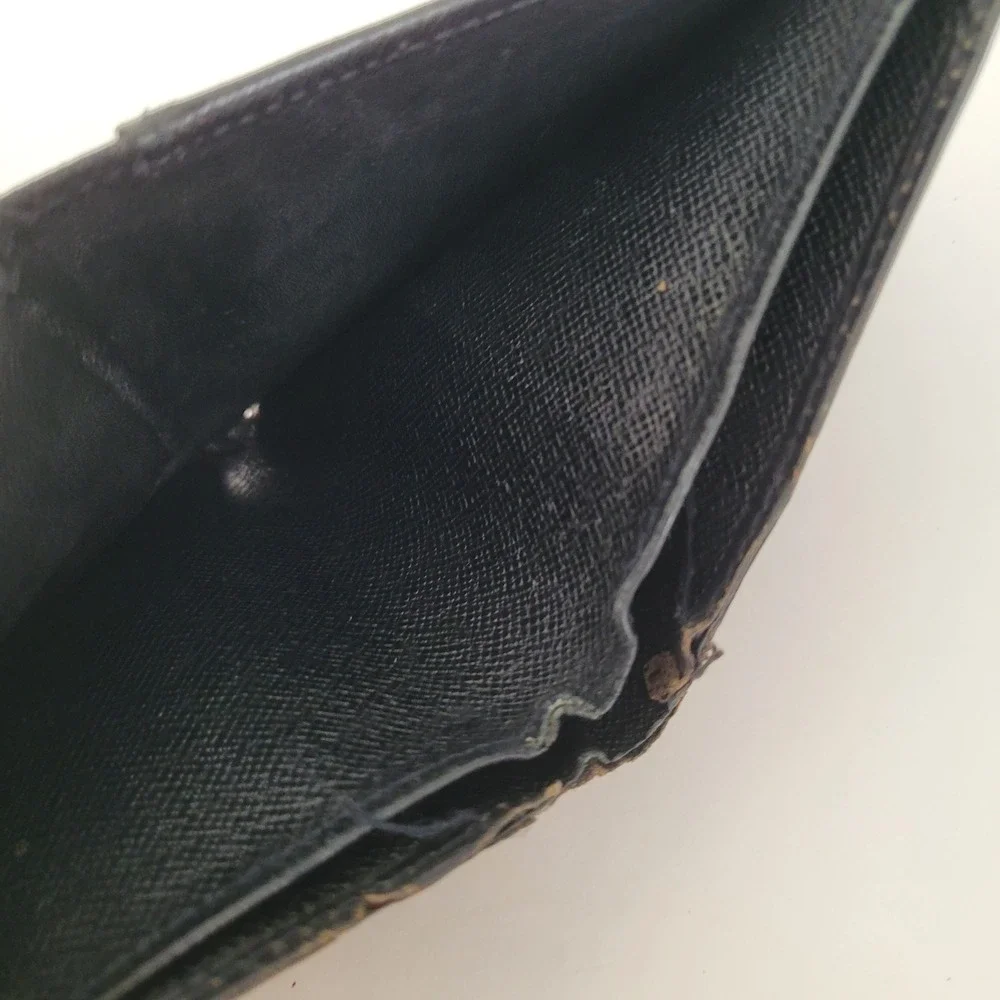 Louis Vuitton Epi Leather Bifold Wallet Noir Black Compact Coin Pocket MI0921